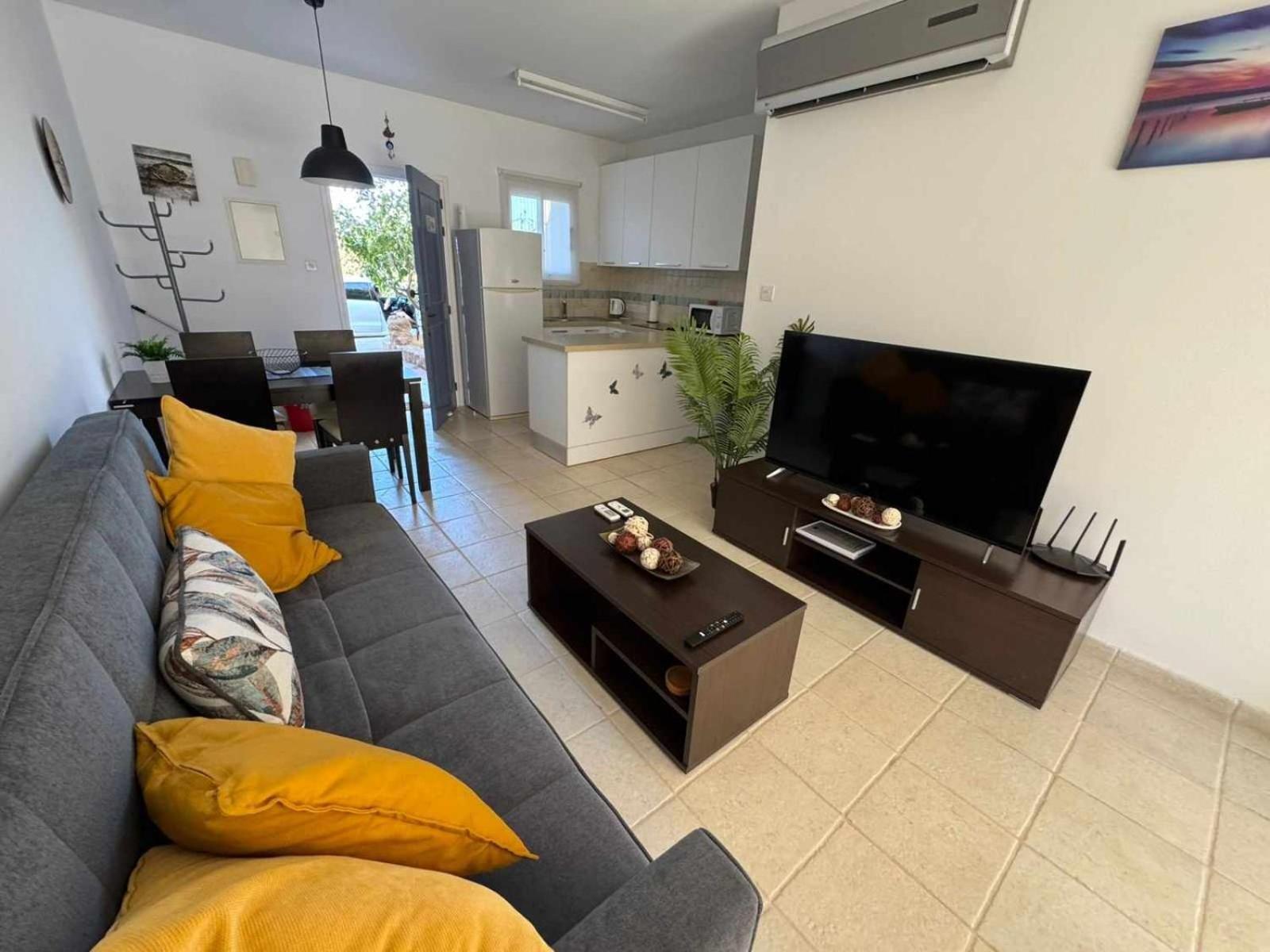 Beautiful Garden Apartment Mandria  Bagian luar foto